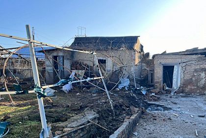 Повреждены 8 частных домов, два человека ранены: армия РФ снова ударила по Никопольщине