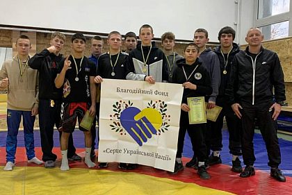 Криворожане завоевали 20 медалей на Чемпионате области по вольной борьбе
