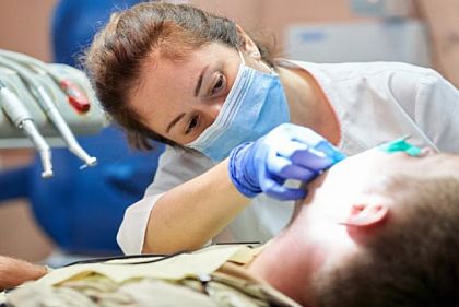 Более 11 тысяч военных получили бесплатное зуболечение и протезирование