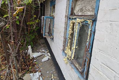 Поврежденное коммунальное предприятие: оккупанты били по Никопольщине почти 20 раз