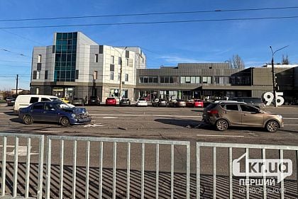 В Кривом Роге на 95 квартале столкнулись две легковушки