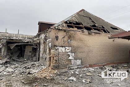 Очередные вражеские обстрелы Никопольщины: повреждены газоны и более 20 солнечных панелей