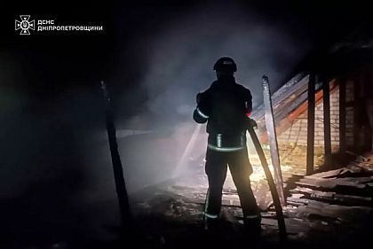 Пожар в Никополе: из-за обстрела погиб мужчина