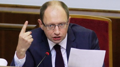 Яценюк решил, что Россия хочет сорвать курортный сезон в Крыму