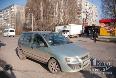 Нарушительницу догнали и заблокировали местные водители