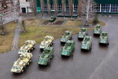 Украина увеличит объемы производства собственного оружия, - Порошенко