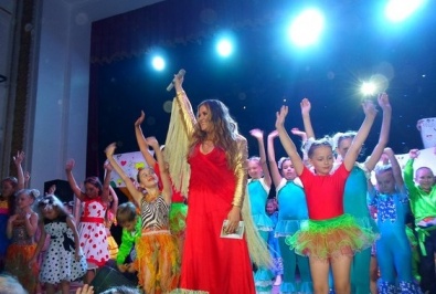 В Кривом Роге маленькие воспитанники ЦДТ «ДивоСвіт» подарили море позитивных эмоций на концерте Могилевской