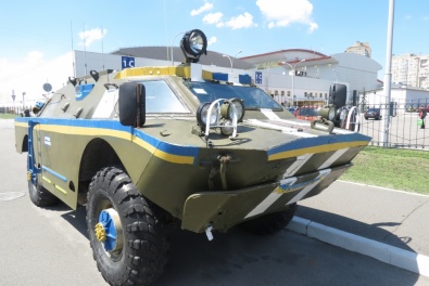 Предприниматель из Днепропетровской области пожертвовал броневик за 30 тыс. долларов для нужд армии