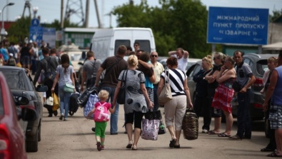 Из Украины в Россию выехали 130 тыс. беженцев, - ООН