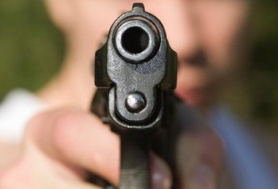 В Кривом Роге мужчина дважды выстрелил жене в лицо