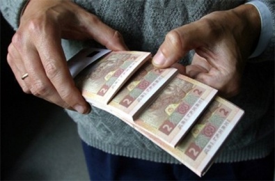 В Кривом Роге «социальный работник» меняла деньги пенсионеров на бумагу