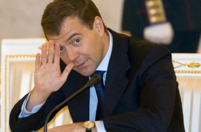 Из-за действий Киева, украинцы больше не смогут работать в России, - Медведев