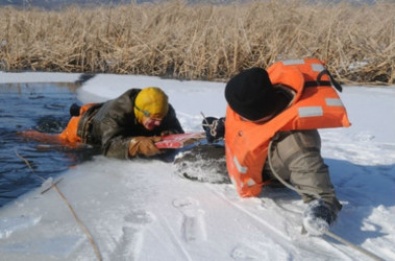 В Кривом Роге на Карачуновском водохранилище спасли рыбака
