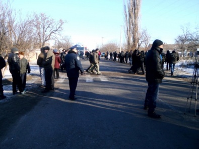 Около 100 человек привели к полной остановке функционирования трассы «Одесса-Кривой Рог»