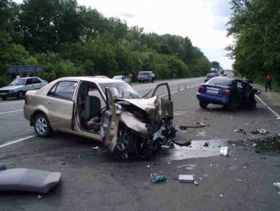За сутки на дорогах Днепропетровщина погиб один человек, еще 13 человек получили травмы