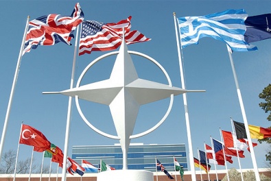 Министры иностранных дел стран НАТО рассмотрят меры по поддержке Украины