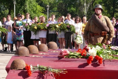 Поисковики Кривого Рога перезахоронили останки 33 бойцов РККА