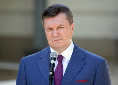 Парламент отправил Януковича в отставку и назначил выборы