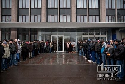 Депутаты Кривого Рога передали Резолюцию активистам Евромайдана в горисполкоме