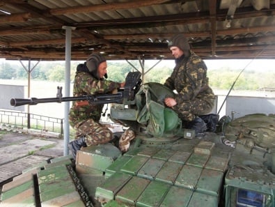 На Днепропетровщине продолжается боевая подготовка танковых подразделений одной из воинских частей Вооруженных Сил Украины
