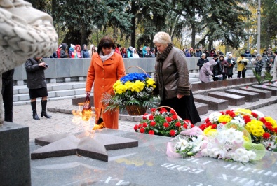 К 70-й годовщине освобождения Украины открыт обновленный мемориал