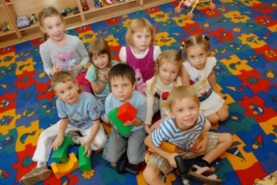 Порошенко подписал закон об упрощении процедуры размещения детсадов