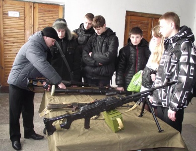 Учеников старших классов Днепропетровской области будут учить защищать Отечество