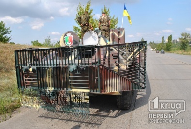 В Кривом Роге бойцы воинской части на частном СТО отремонтировали БТР