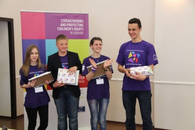 Победу во Всеукраинском форуме «Будущее без насилия» получили школьники из Кривого Рога
