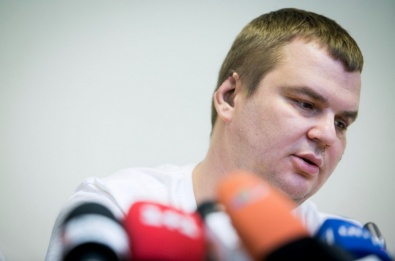 Автомайдановцы подозревают Булатова в мошенничестве и настаивают, чтобы он отчитался за каждую потраченную копейку