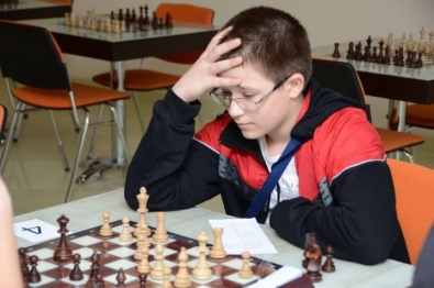 В Кривом Роге определили сильнейших шахматистов среди молодежи