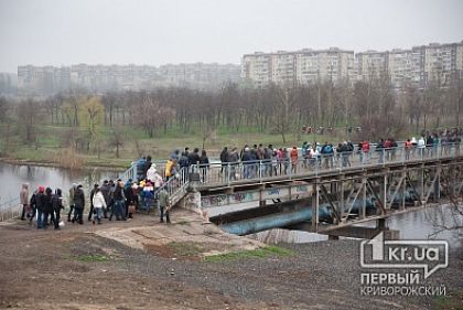 В Кривом Роге прошла масштабная уборка балки Калетина