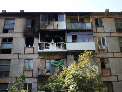 В Кривом Роге беременная женщина едва не выбросилась с балкона из-за пожара