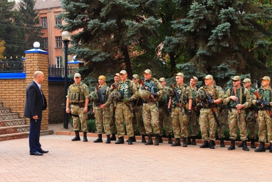 Сегодня криворожане провели в зону АТО третий взвод батальона «Кривбасс»
