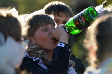 В Кривом Роге милиция будет контролировать, чтобы школьники не напивались на Последний звонок