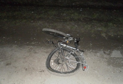 В Кривом Роге водитель сбил 23-летнего велосипедиста и скрылся с места ДТП