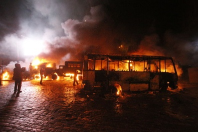 В Киеве всю ночь продолжались столкновения между активистами Евромайдана и силовиками