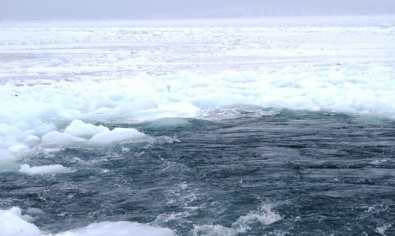 Осторожно, лед! Криворожская пресс-служба ГСЧС дает руководство, как не уйти под воду