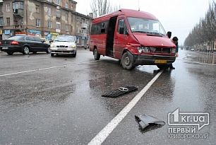 В Кривом Роге маршрутка столкнулась с «Daewoo Lanos»