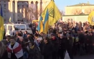 В Киеве годовщину Майдана отметили маршем достоинства (ОНЛАЙН-ТРАНСЛЯЦИЯ)
