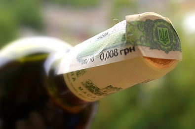 В Украине снизят стоимость акциза на алкоголь и табак