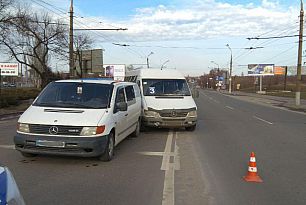 В Кривом Роге ДТП с маршруткой и микроавтобусом закончилось европротоколом