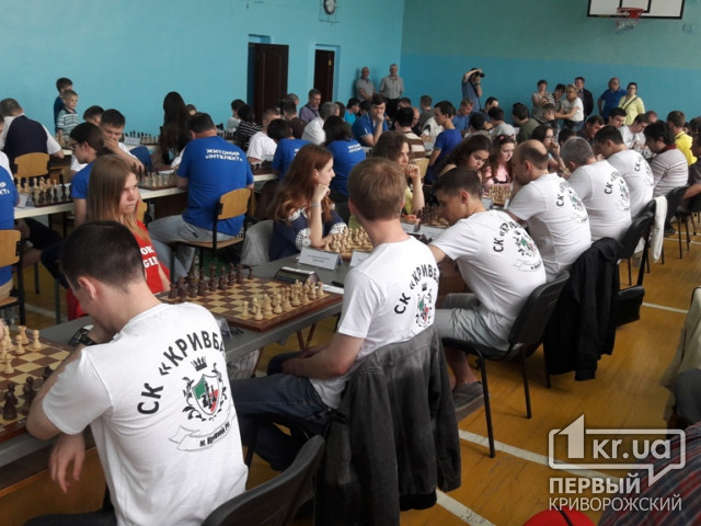 Ход конем: впервые чемпионами Украины стали криворожские шахматисты
