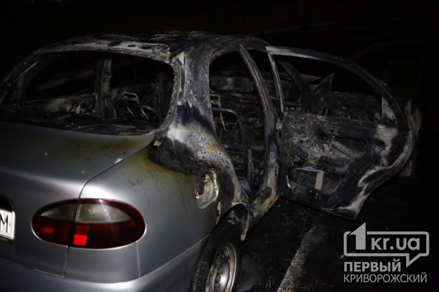Не все сгорело: криворожским спасателям пришлось дважды тушить один и тот же Daewoo