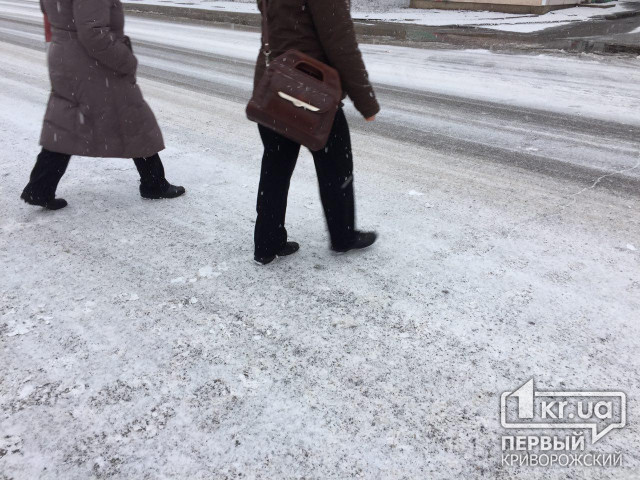 Проверить «ножками» качество уборки снега во дворах предложил начальник УБЖП Кривого Рога