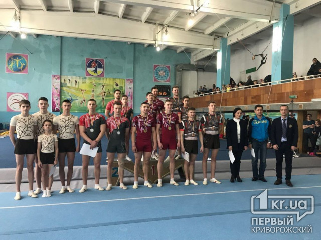 Криворожские акробаты стали чемпионами на соревнованиях в Виннице