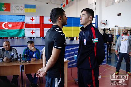 Молодые и спортивные парни приехали в Кривой Рог, чтобы показать настоящий бокс