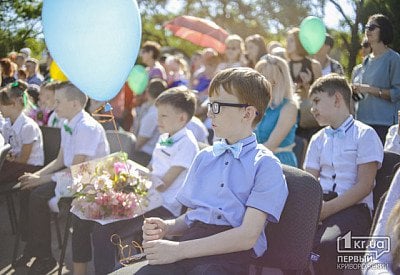 Новые парты-трансформеры вскоре начнут завозить в школы Долгинцевского района Кривого Рога