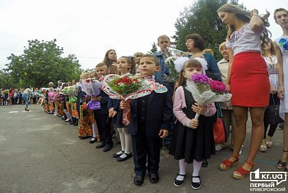 У фирм с какой репутацией чиновники покупают новые парты для первоклашек Кривого Рога