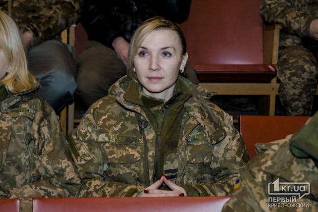 Как депутаты из Кривого Рога голосовали за права женщин и мужчин в Вооруженных Силах Украины